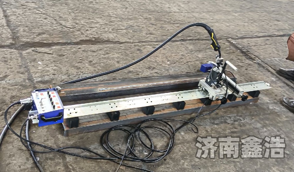 自動焊接小車，軟軌直軌多種規(guī)格，成型美觀
